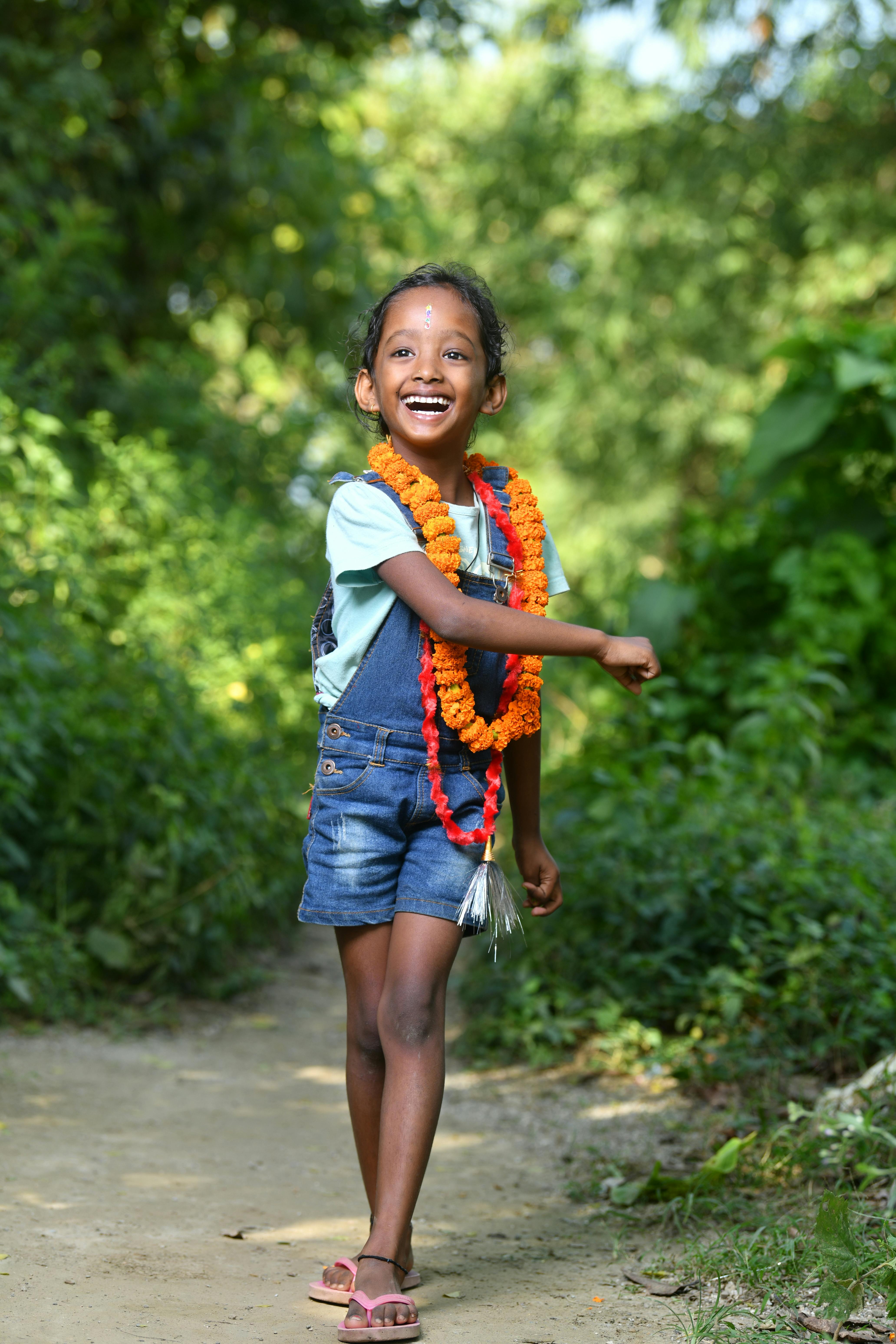 《红线旅程》海报